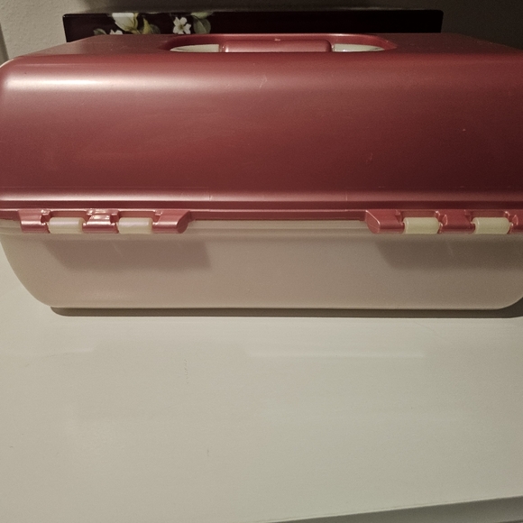 Vintage Ulta Barbie Pink and White Caboodle - Picture 3 of 5